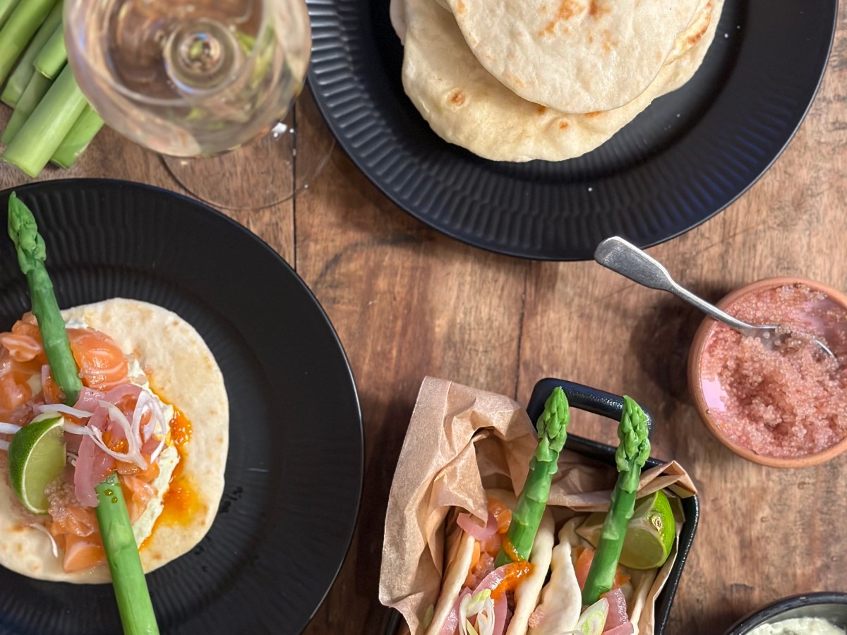 Tacos med laks &&nbsp;asparges
