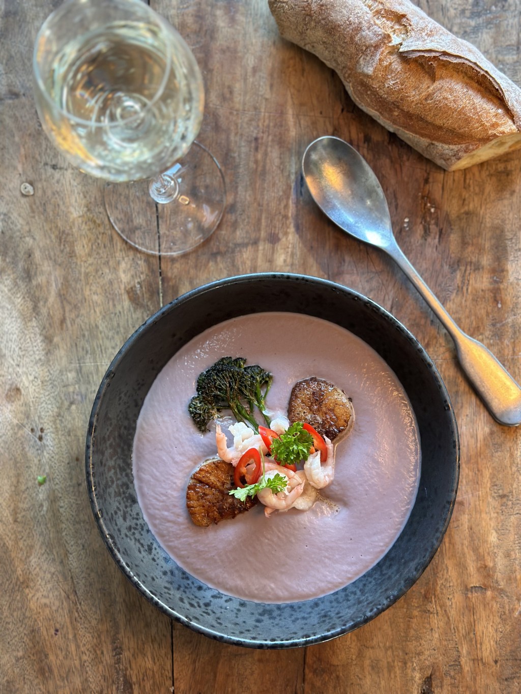 Lilla Blomkålssuppe med kammuslinger og&nbsp;rejer