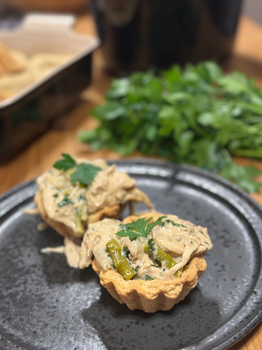 Tarteletter med kylling og&nbsp;asparges