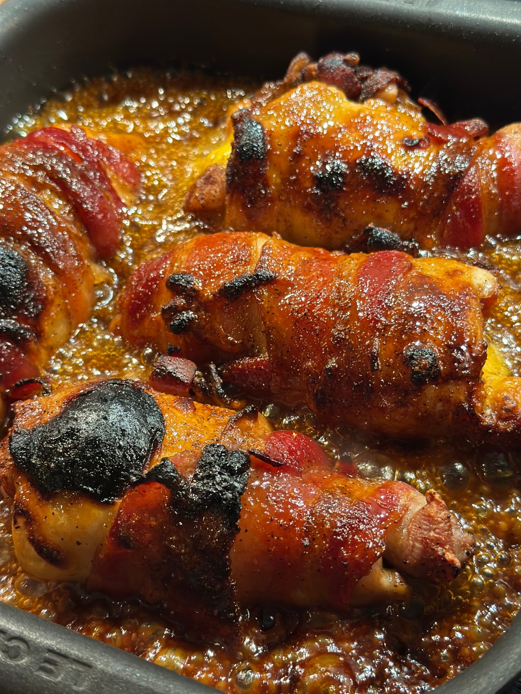 Glaseret kylling i&nbsp;bacon