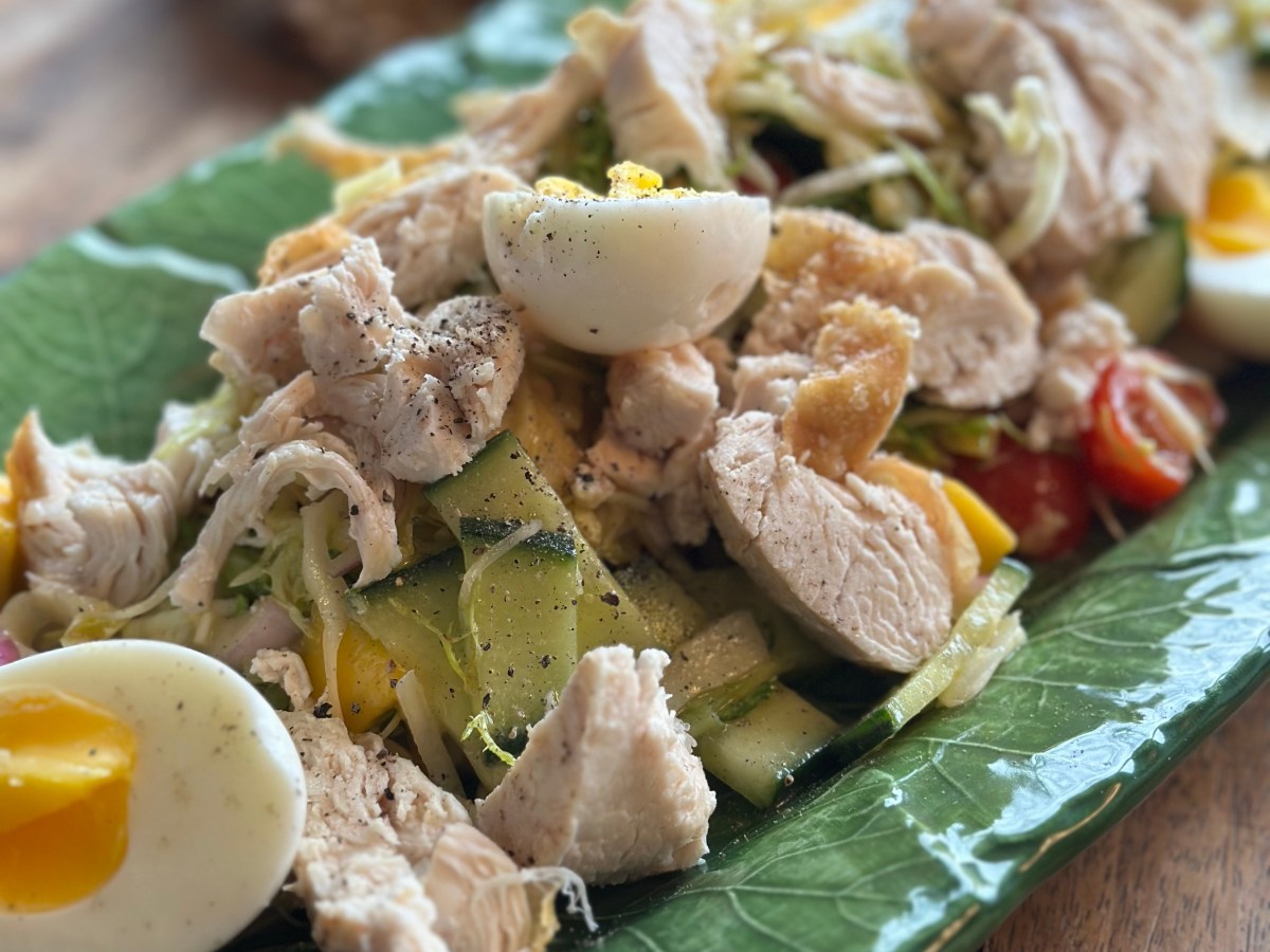 Frokostsalat med kylling og&nbsp;æg