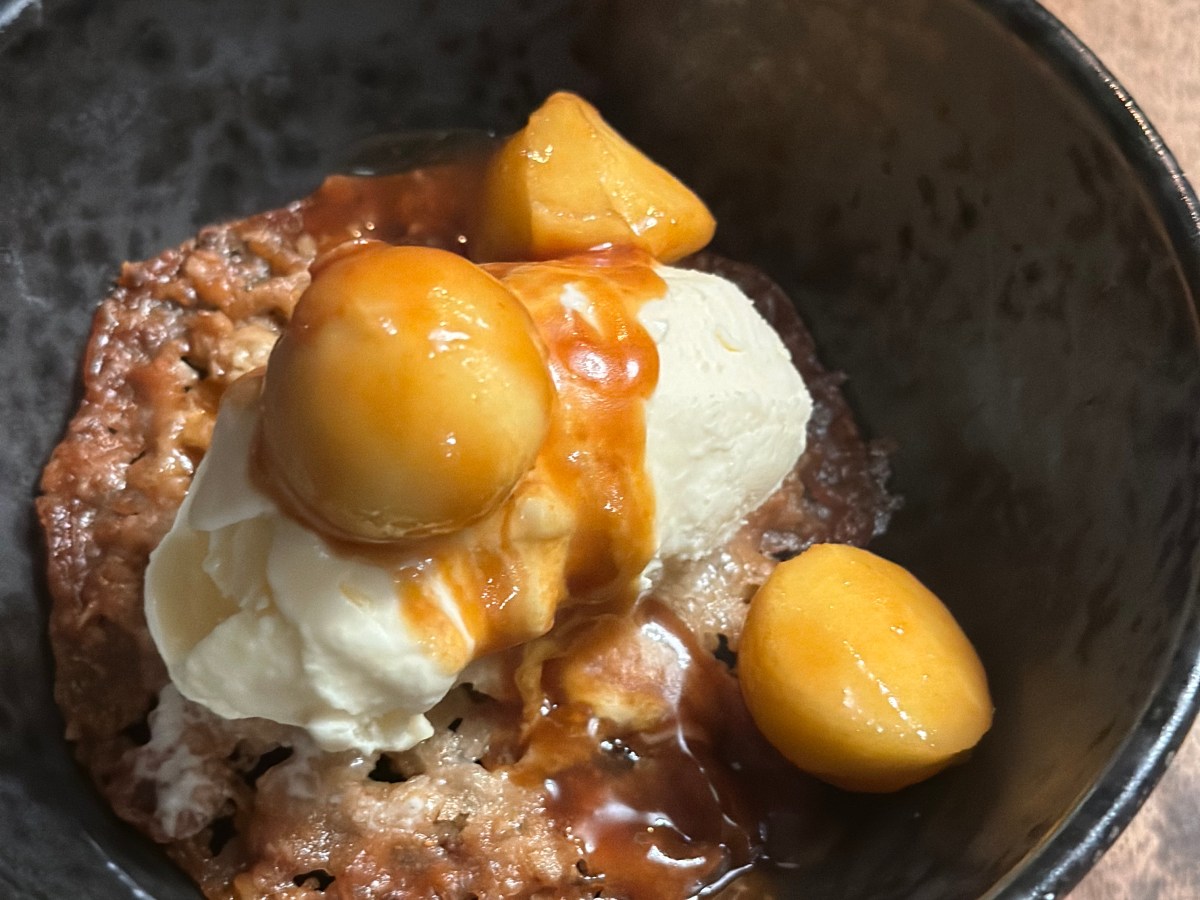 Ingrid Is med havretuile og&nbsp;karamelsauce