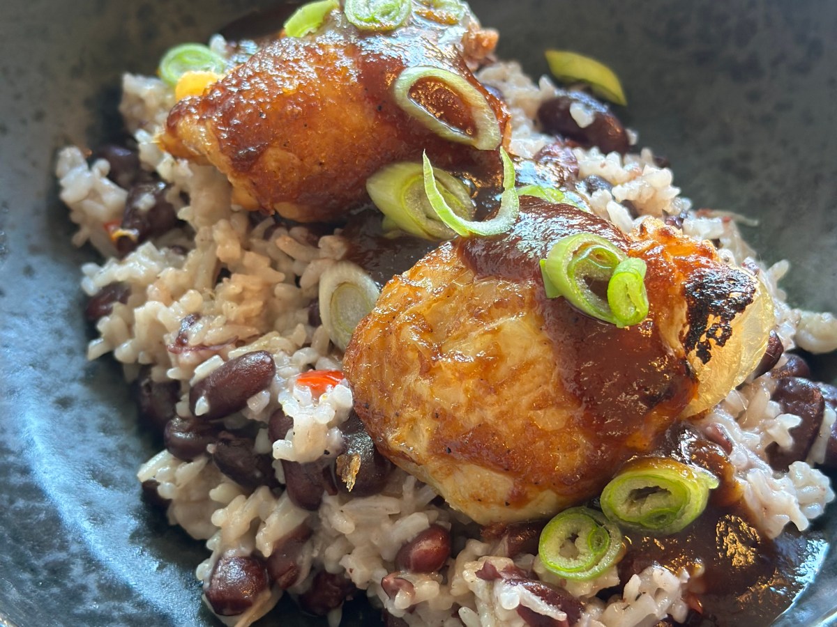 Jamaican Jerk Chicken med Rice&nbsp;Peas