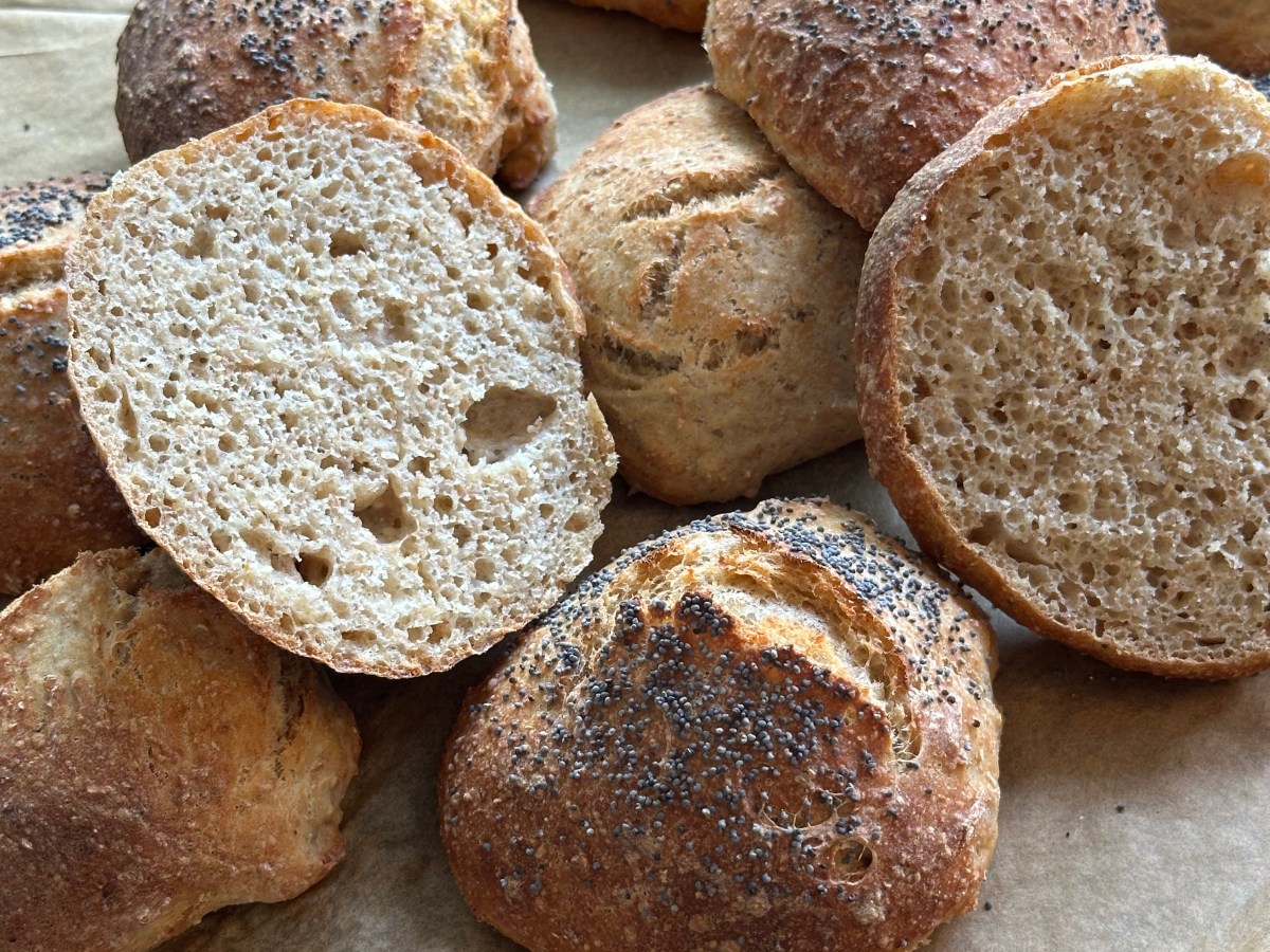 Fuldkorn Ølandsboller med&nbsp;havreklid