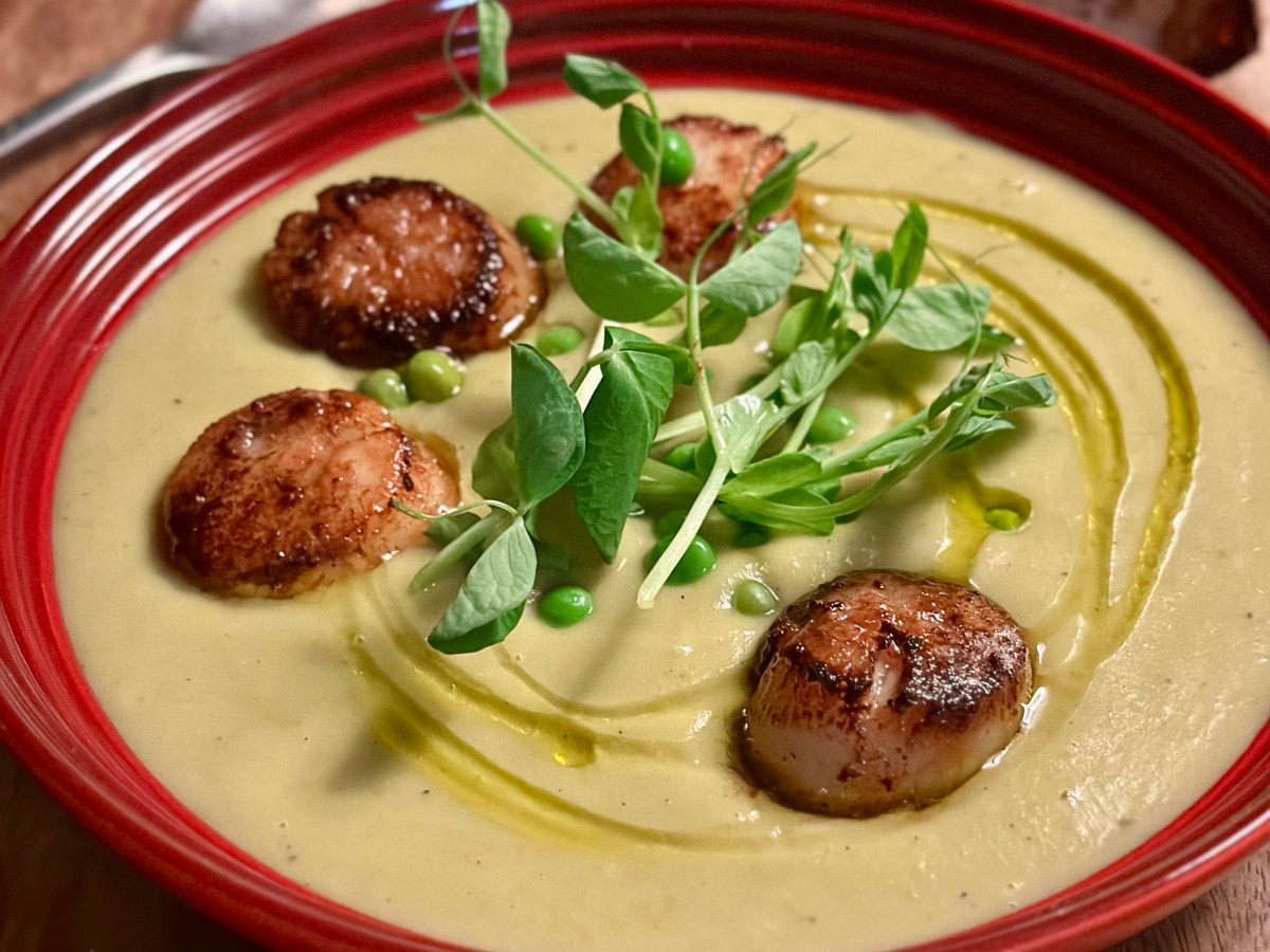 Ærtesuppe med kammuslinger