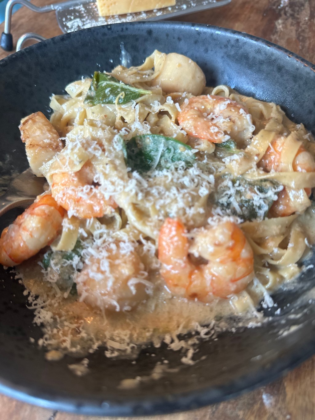 Tagliatelleal tartufo con mazzancolle e limone